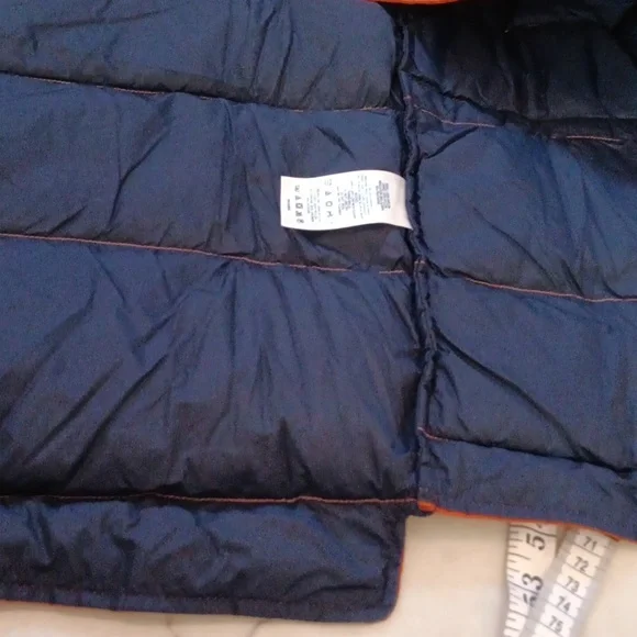Lands End Men's Down Vest. - Picture 9 of 9
